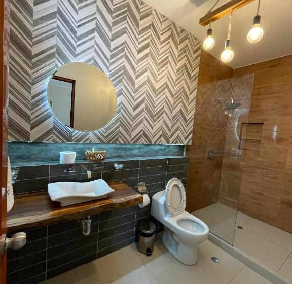 سوئیت 2 خوابه, Mercedes Lodge