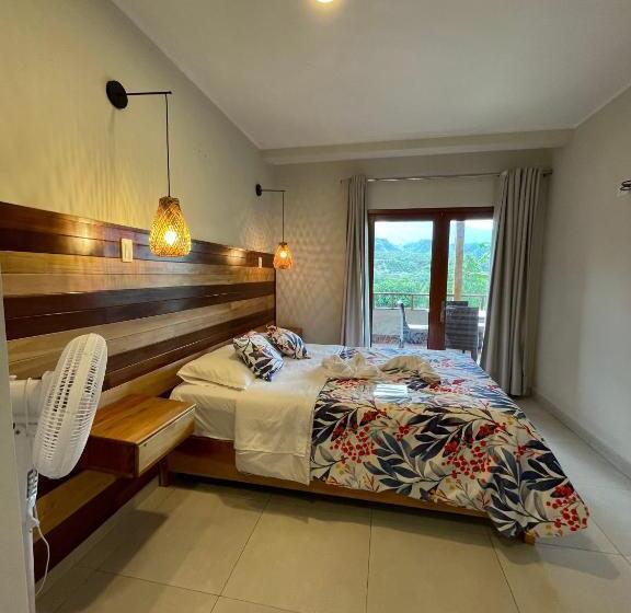 سوئیت 2 خوابه, Mercedes Lodge