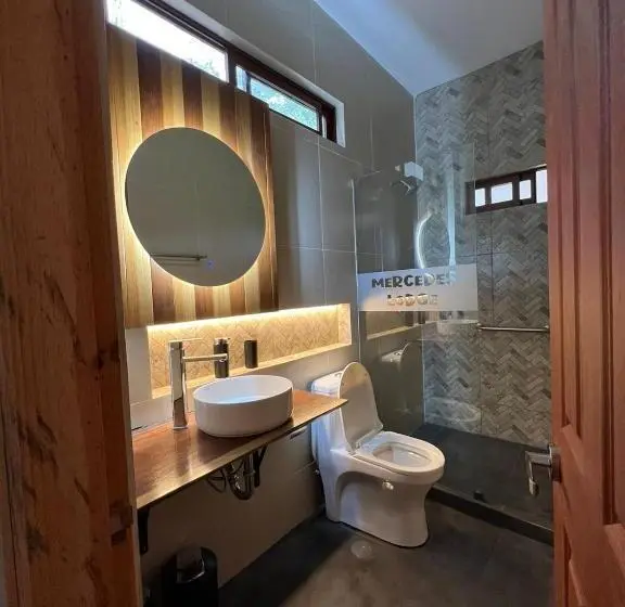 スーペリアーバンガロー, Mercedes Lodge