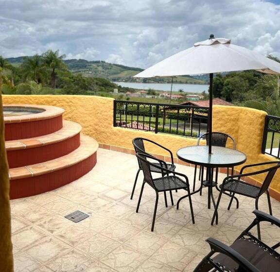 Suite with lake view, Osadia Ventura