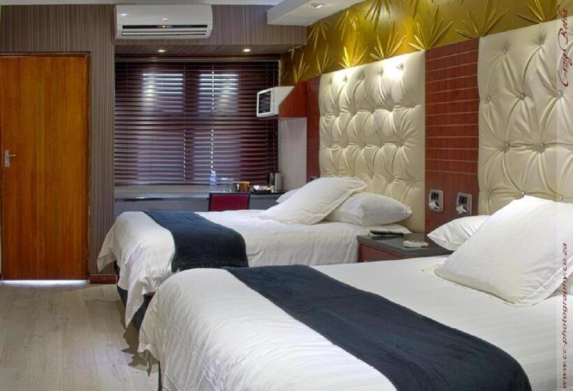 スタンダードルーム, The Royal Courtyard