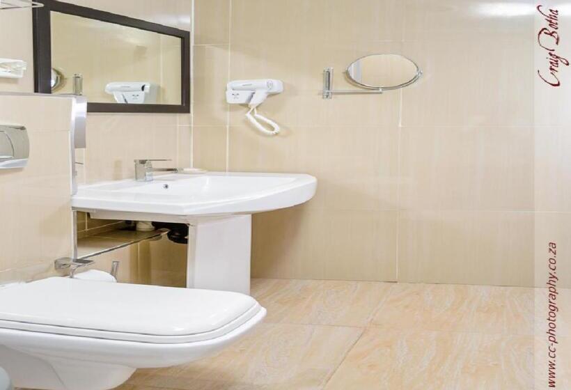 スタンダードルーム, The Royal Courtyard