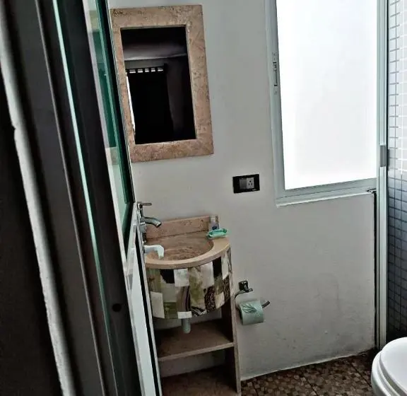 スタンダードシングルルーム, Hostal Vittoria