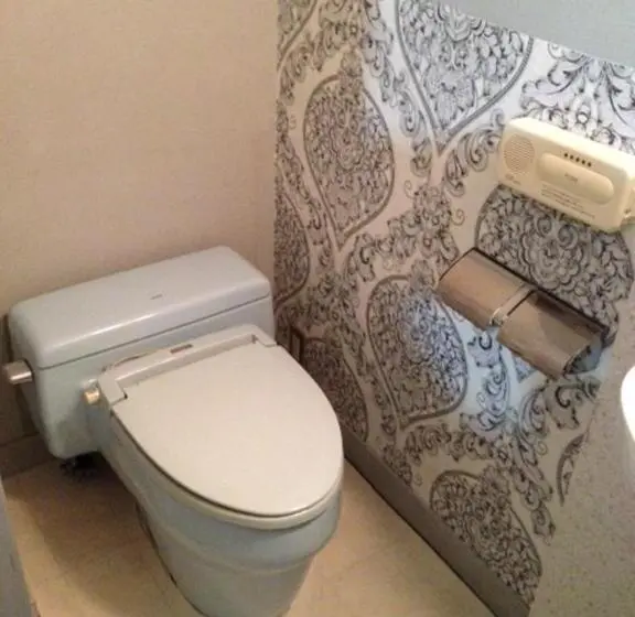 バス共有のスタンダードルーム, Narita Airport Samurai Hostel