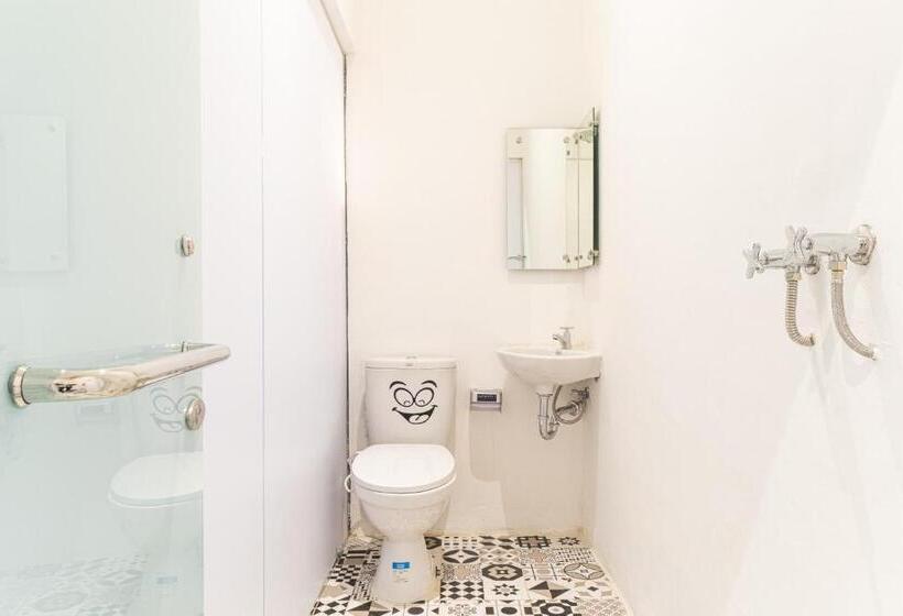 스탠다드 룸, Reddoorz Plus At Mitrotel Medan