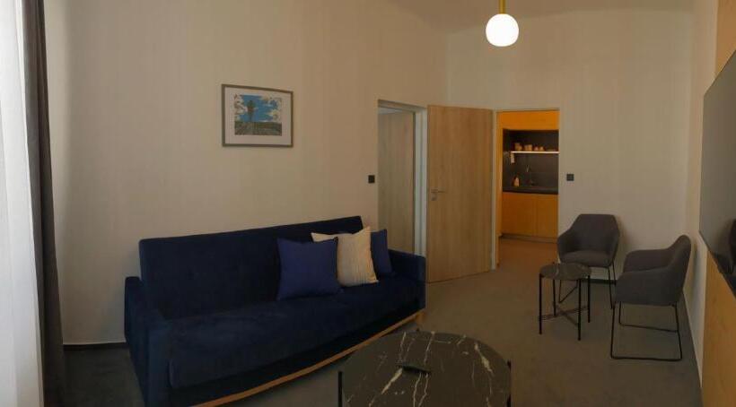 스탠다드 스튜디오, Sporthotel Milevsko