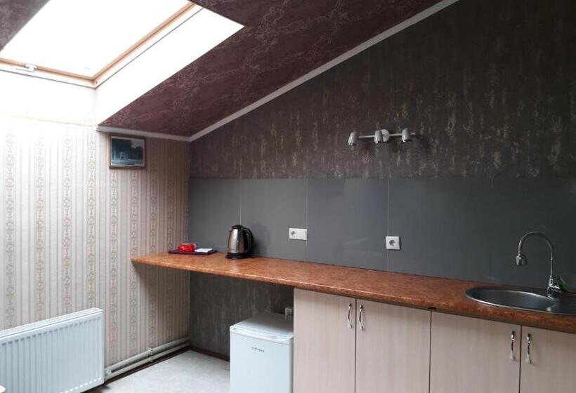 Студио Стандарт Кровать Кинг, Unenege