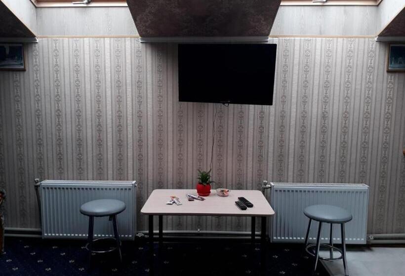 Студио Стандарт Кровать Кинг, Unenege