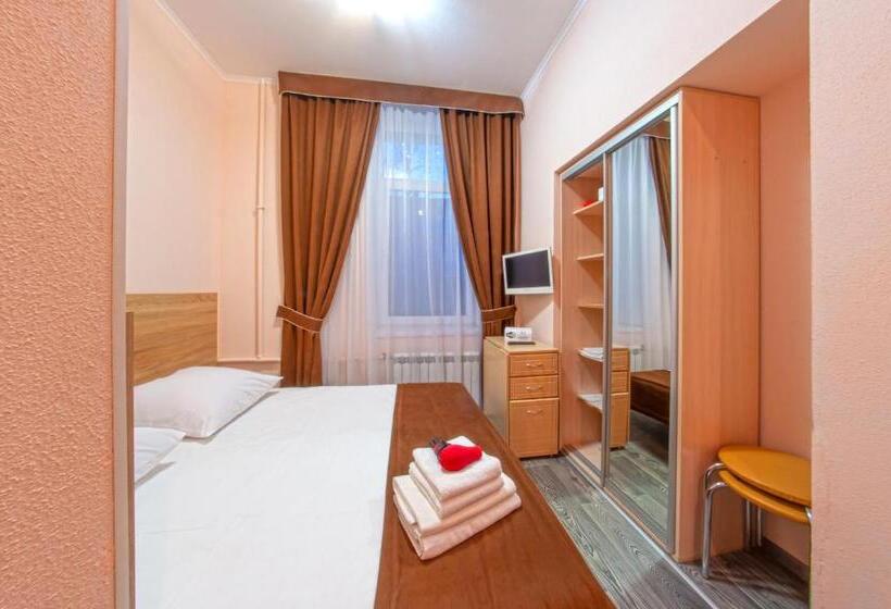 غرفة قياسية, Seven