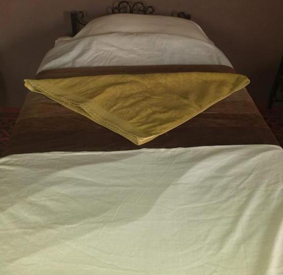 اتاق استاندارد یک نفره, Tazoult Ouzina