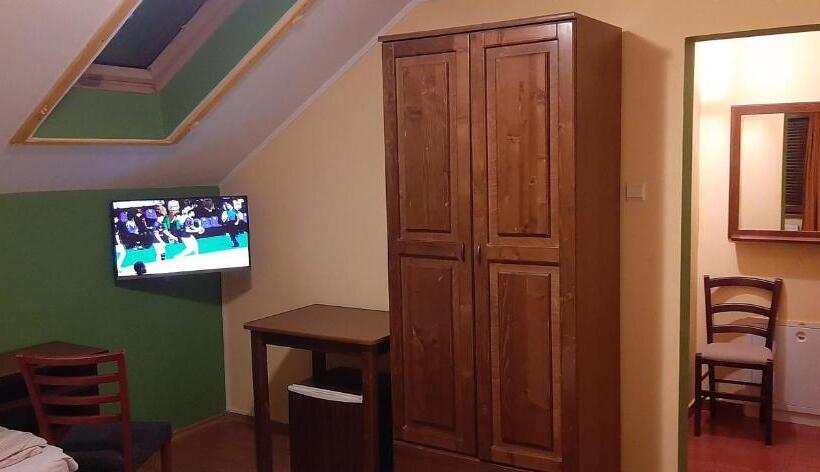 标准三人间, Panorama Cehu Silvaniei