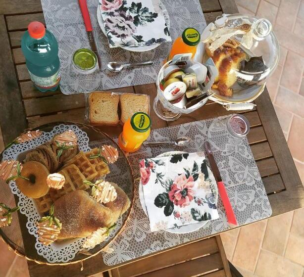 غرفة قياسية داخلية, Butterfly B&b