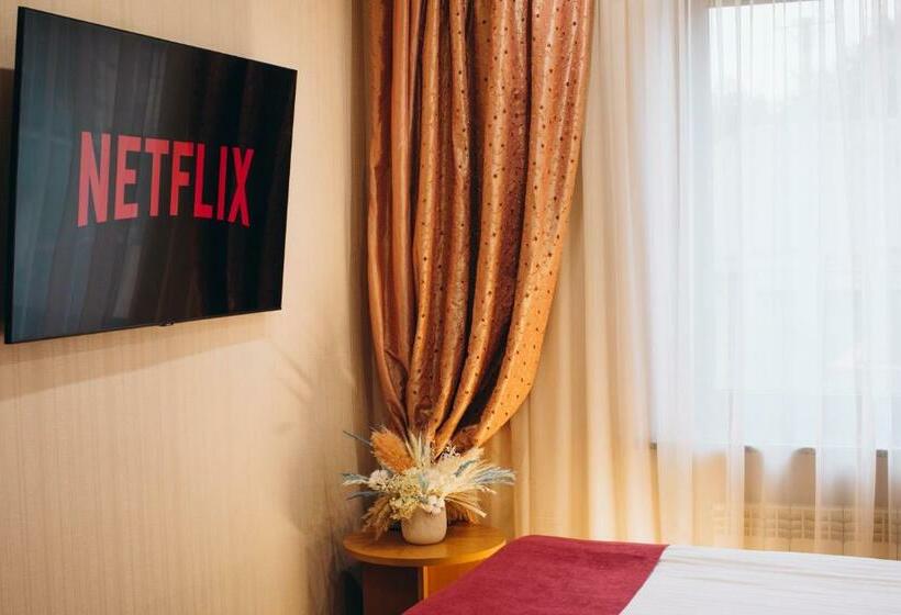 اتاق سوپریور, готельна ресторація україночка