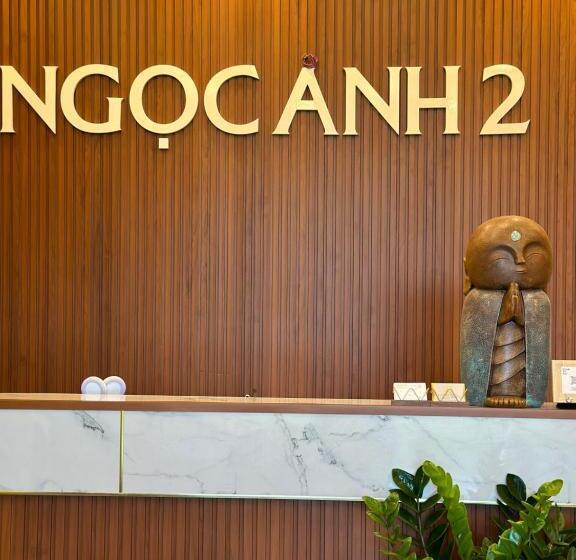 اتاق لوکس خانوادگی, Ngọc Anh