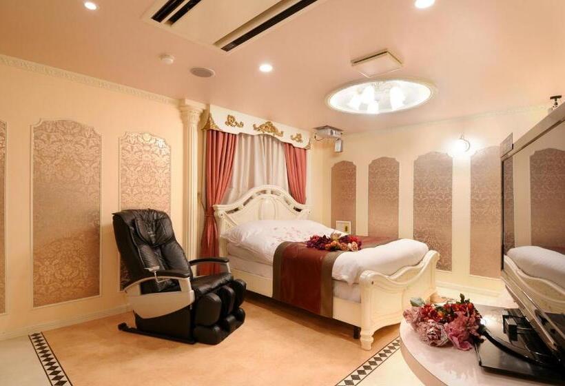 Люкс, The Graf Matsubara