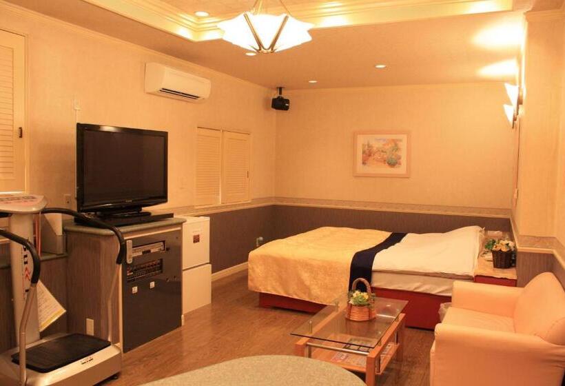 Quarto standard, Restay Moon Kochi