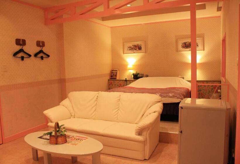 Quarto standard, Restay Moon Kochi