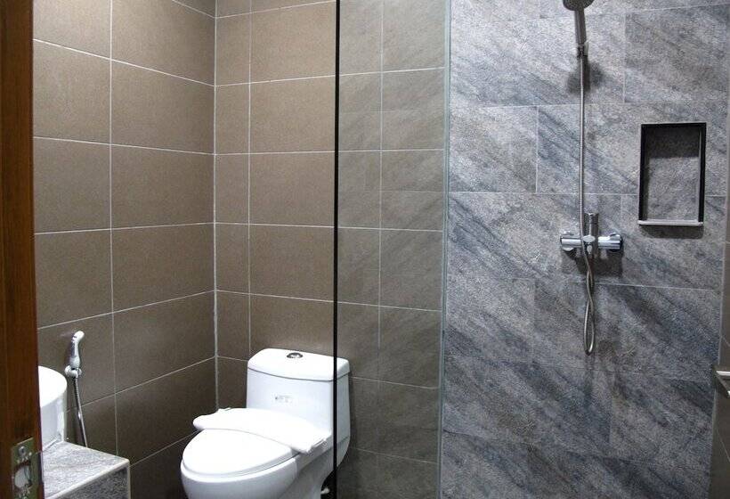 غرفة ديلوكس, Sukaramai