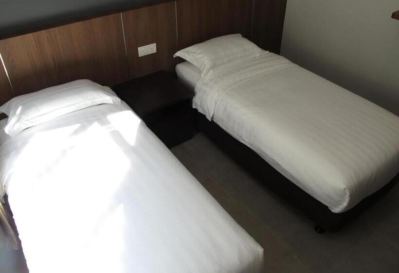 غرفة قياسية, Sukaramai