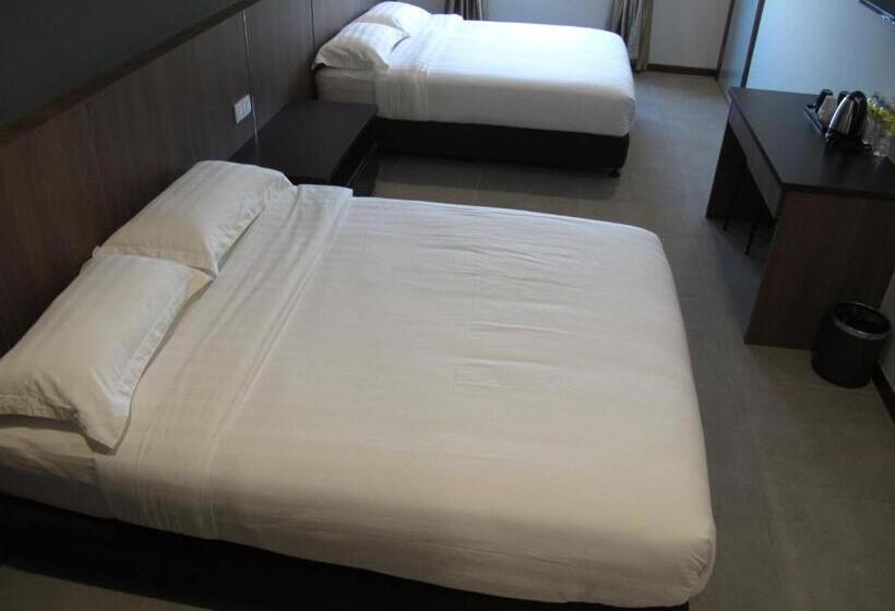 غرفة عائلية, Sukaramai