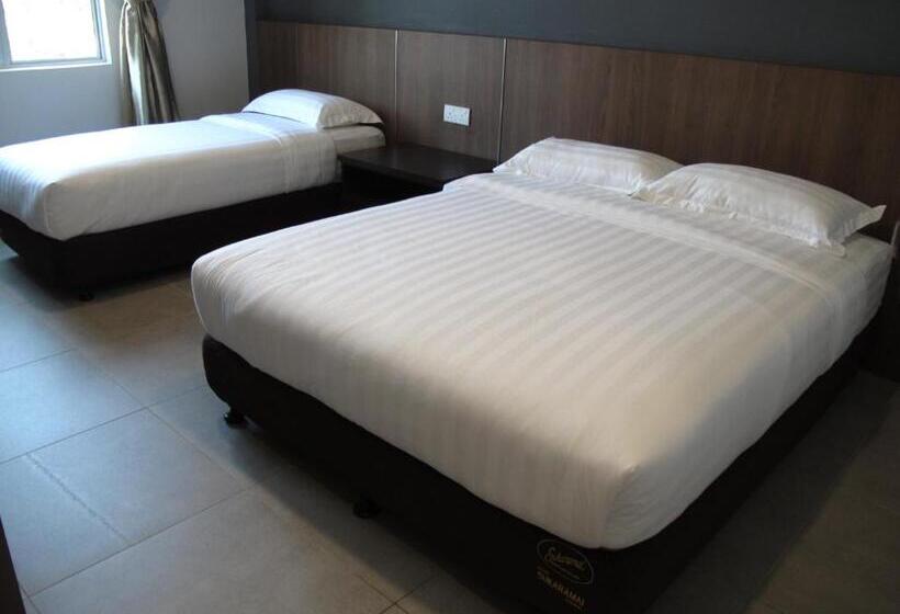 غرفة سوبيريور عائلية, Sukaramai