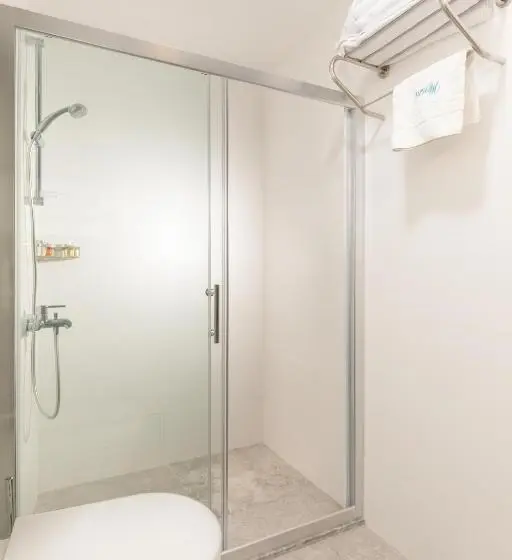デラックスルーム, Monza House Otel