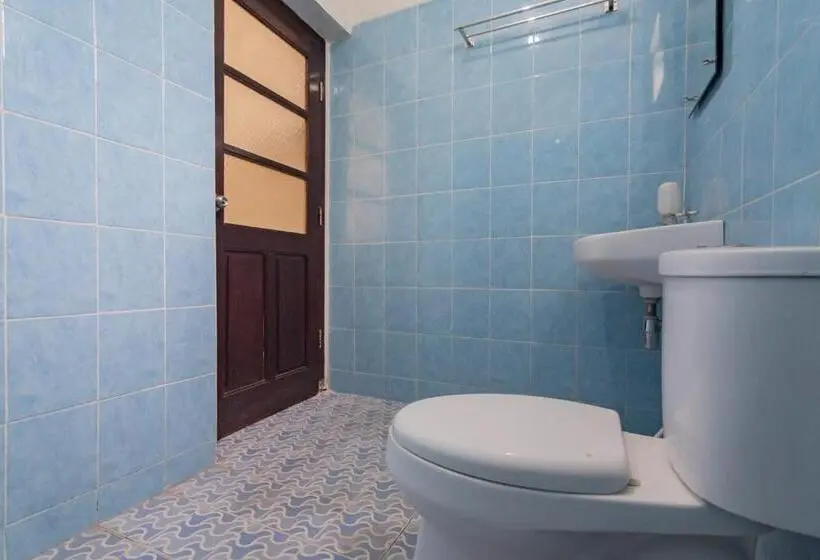 スタンダードルーム, Reddoorz Syariah @ Kolonial Guest House