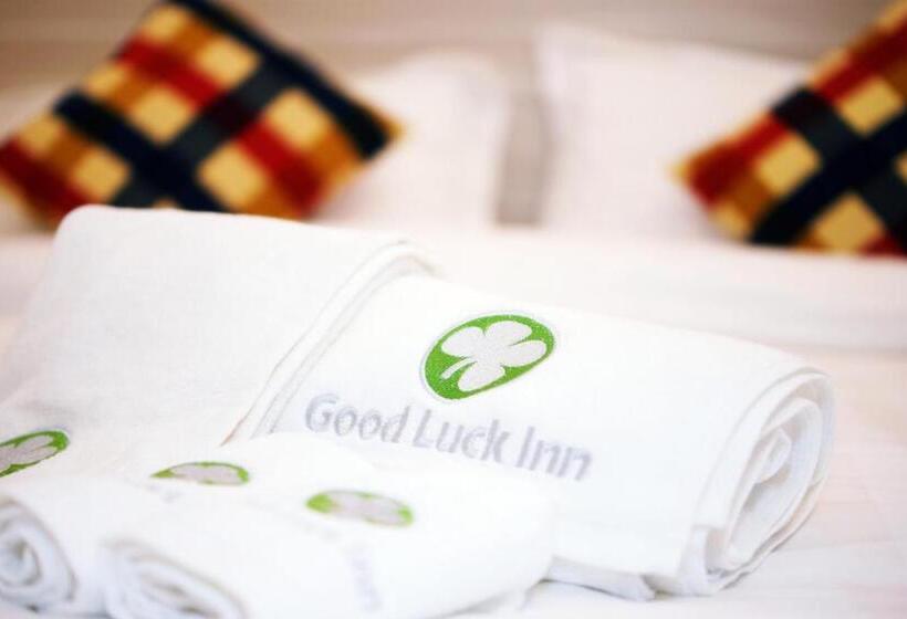 غرفة قياسية, Good Luck Inn
