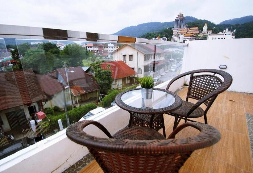 غرفة ديلوكس مزودة بشرفة, Good Luck Inn