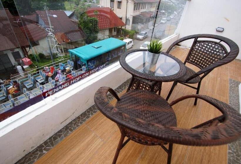 غرفة ديلوكس مزودة بشرفة, Good Luck Inn