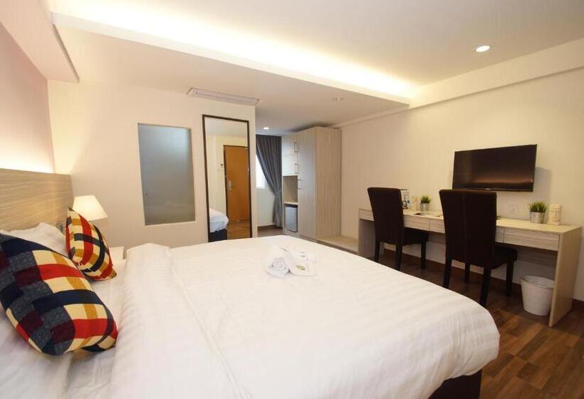 غرفة ديلوكس مزودة بشرفة, Good Luck Inn