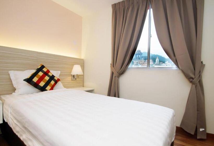 غرفة ديلوكس ثلاثية, Good Luck Inn