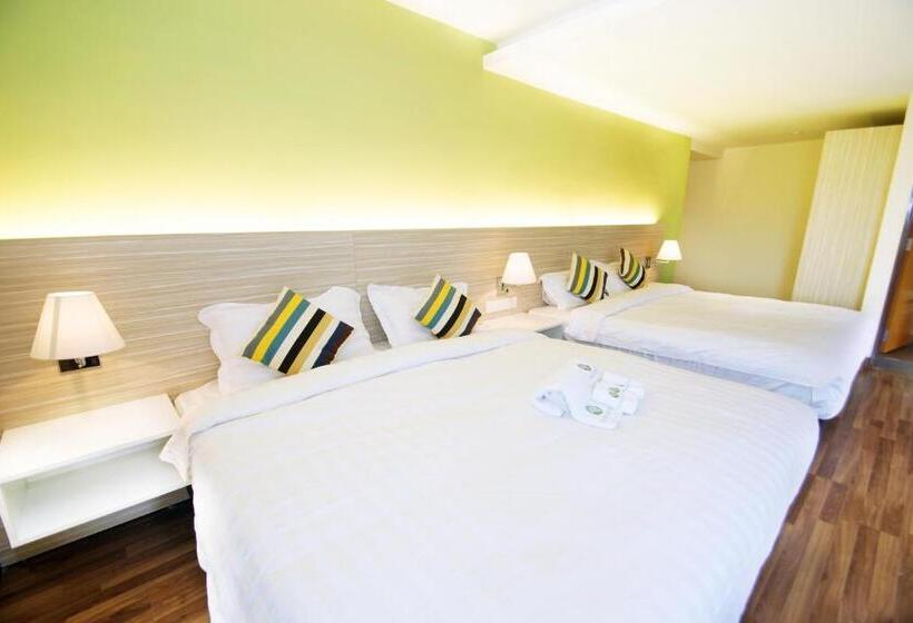 جناح بريميوم, Good Luck Inn