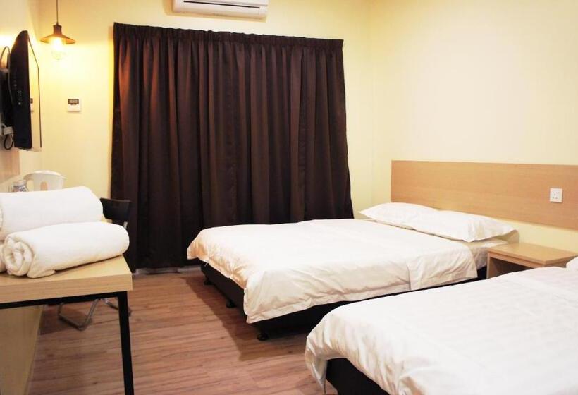 Номер Стандарт Трехместный, No.31 Maple Inn