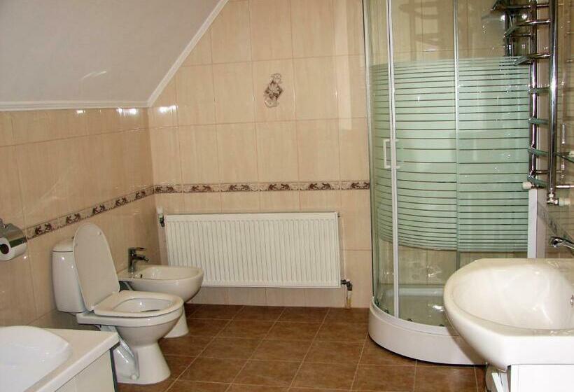 ジュニアスイート, Pershyi Kordon Tourist Complex