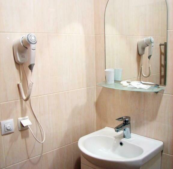 バルコニー付きスタンダードルーム, Pershyi Kordon Tourist Complex