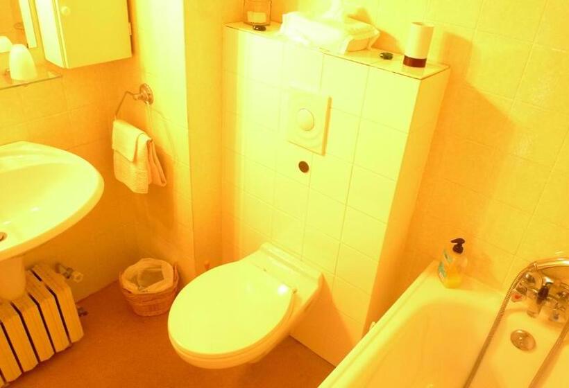 Standard room with outdoor bath, Château Du Prada