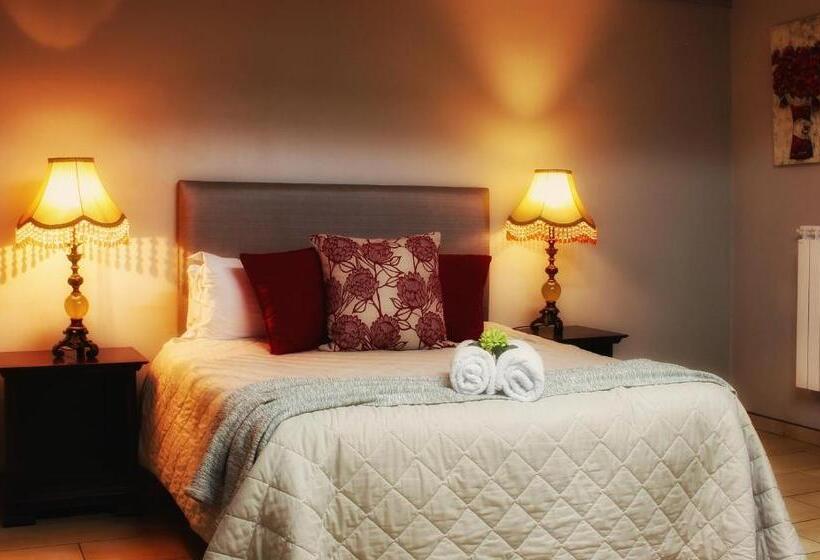 Люкс Deluxe 2 Спальни, Clivia Lodge