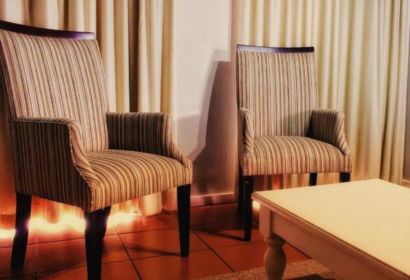 סוויטת דלוקס 2 חדרים, Clivia Lodge