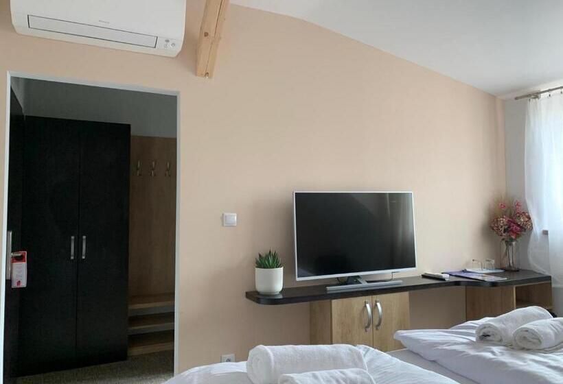 스탠다드 룸 킹사이즈 침대, Penzion U Broucka