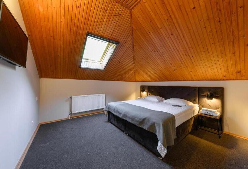 Люкс, Voevodyno Resort