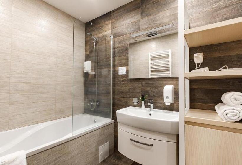 高级套房, Voevodyno Resort