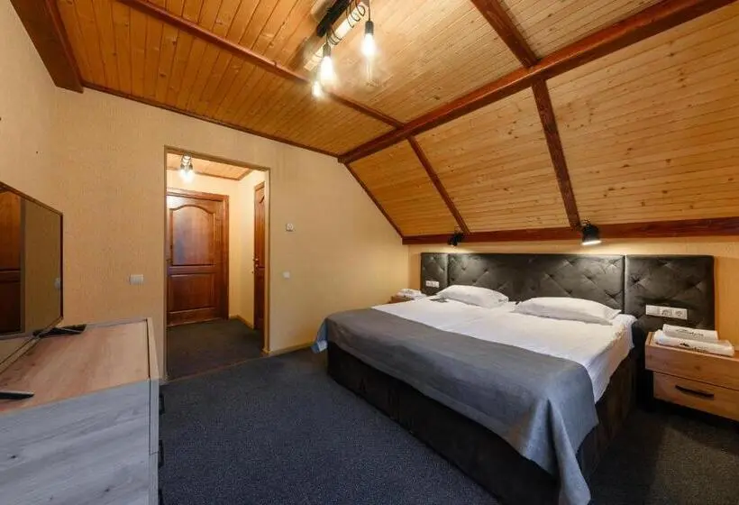 デラックスの４人部屋, Voevodyno Resort