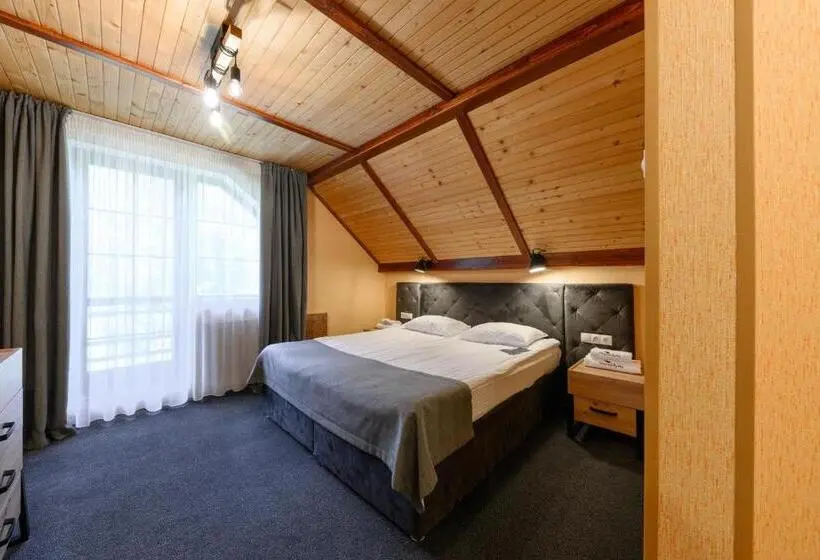 デラックスの４人部屋, Voevodyno Resort