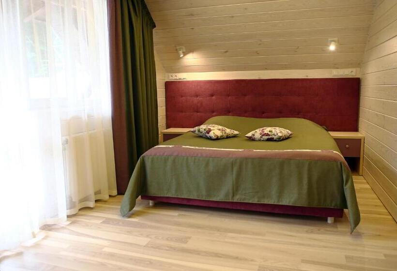 家庭间, Voevodyno Resort