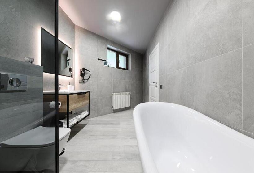 高级套房, Voevodyno Resort