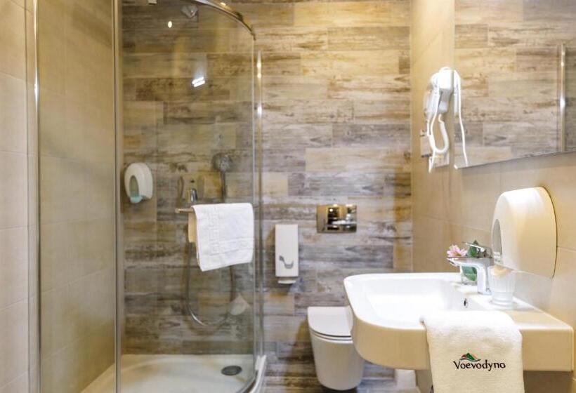 豪华房间, Voevodyno Resort