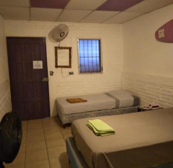 غرفة قياسية ثلاثية حمام مشترك, Bananoz Surfhouse