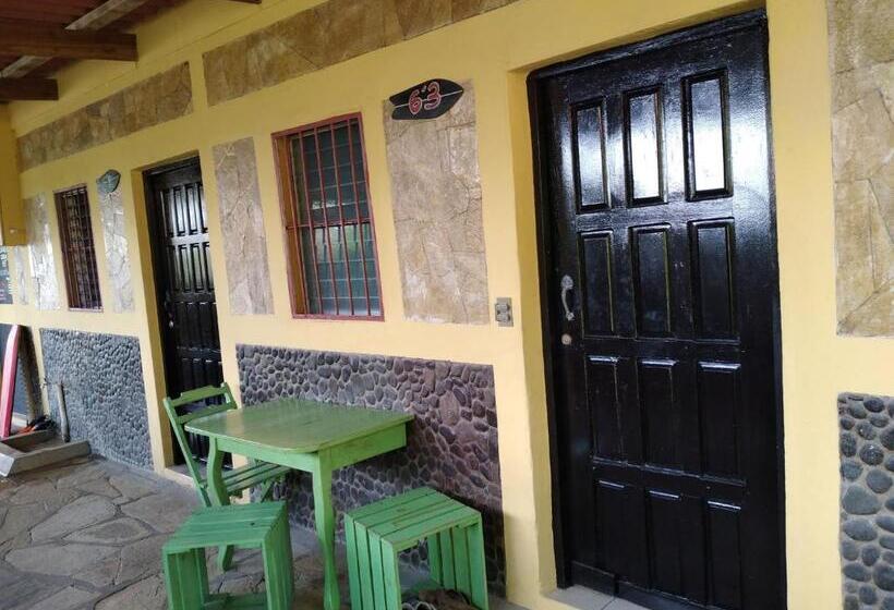 غرفة قياسية ثلاثية حمام مشترك, Bananoz Surfhouse