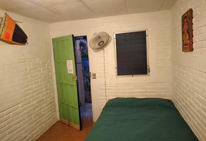 غرفة قياسية حمام مشترك, Bananoz Surfhouse